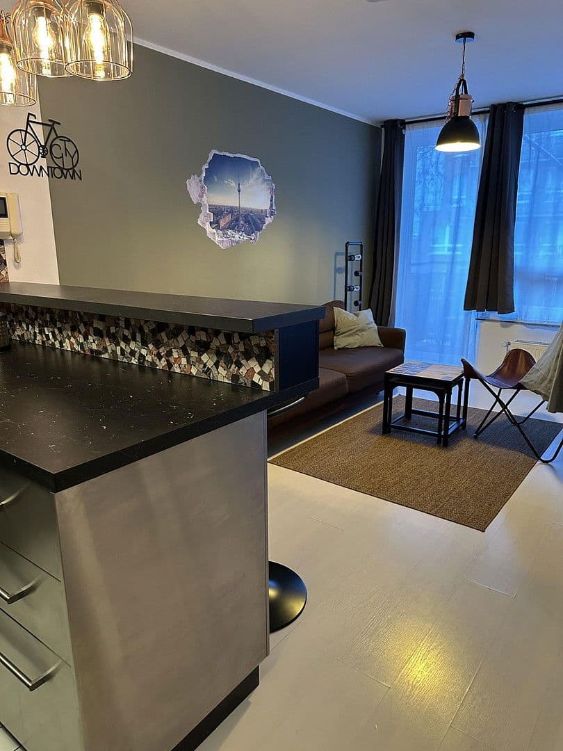 Prenájom bytu 2-izbový 42 m², Erich-Weinertstr. 139a, Berlin, Berlín Prenájom bytu 2-izbový 42 m², Erich-Weinertstr. 139a, Berlin, Berlín