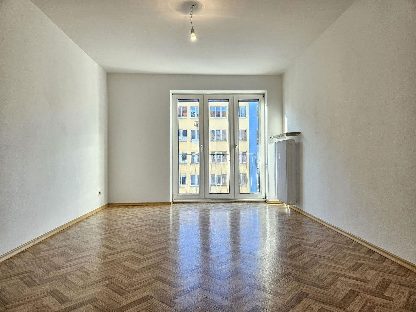 Prenájom bytu 3-izbový 69 m², Paul-Heyse-Straße 19, München, Bavorsko Prenájom bytu 3-izbový 69 m², Paul-Heyse-Straße 19, München, Bavorsko