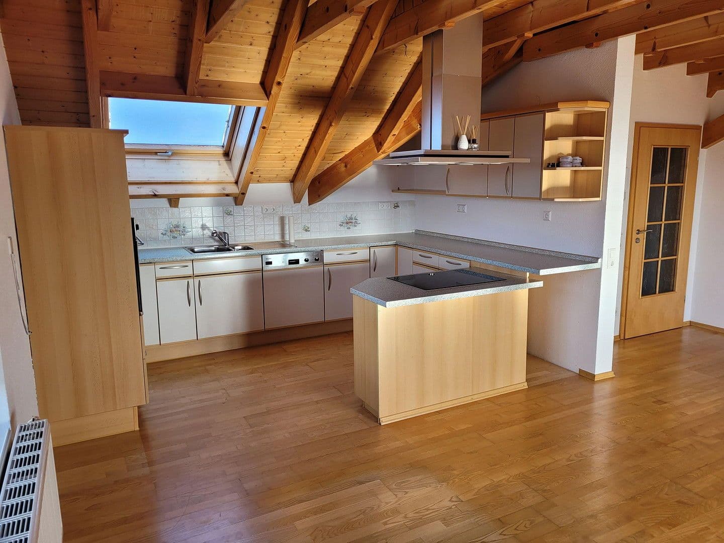 Prenájom bytu 4-izbový 130 m², Laufenburg (Baden), Bádensko-Wurttembersko Prenájom bytu 4-izbový 130 m², Laufenburg (Baden), Bádensko-Wurttembersko