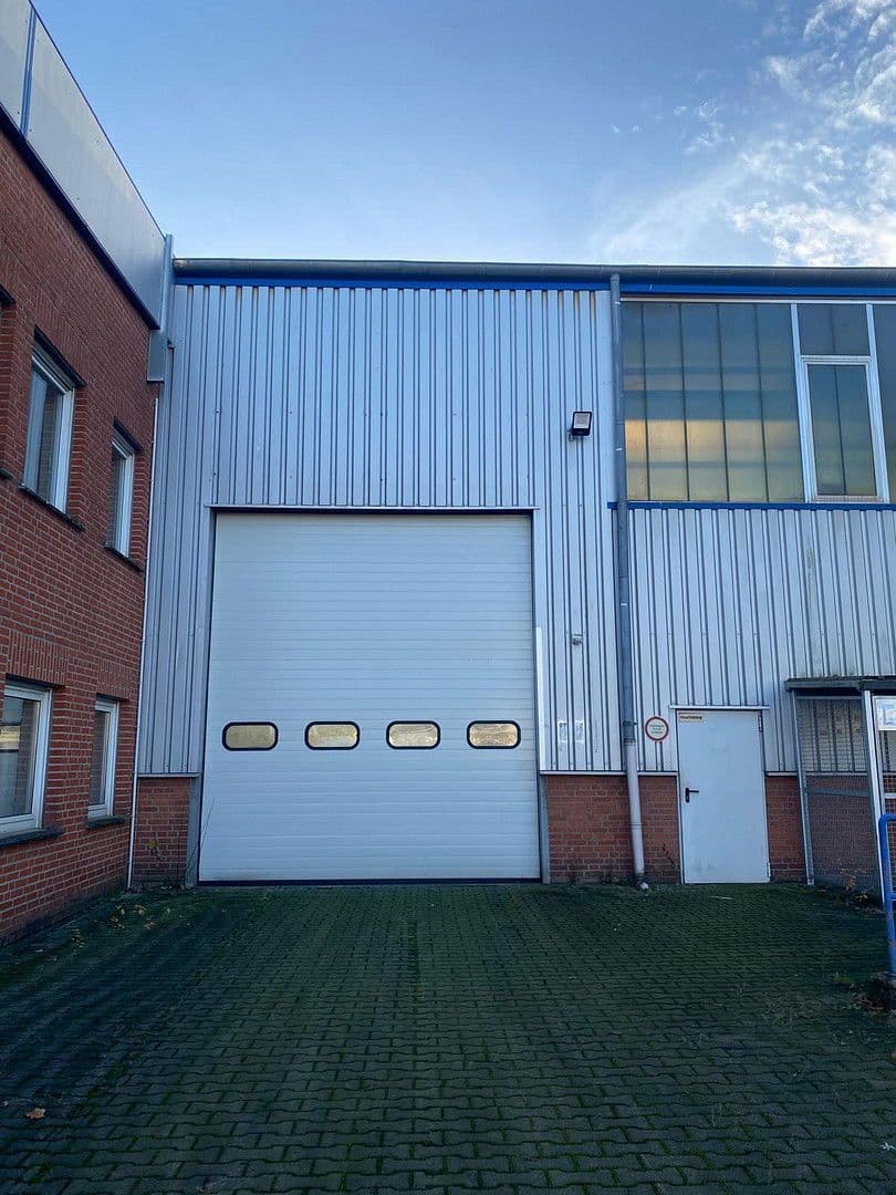 Prenájom nebytového priestoru 472 m², Daimlerstraße 5-8, Hörstel, Severné Porýnie - Westfálsko Prenájom nebytového priestoru 472 m², Daimlerstraße 5-8, Hörstel, Severné Porýnie - Westfálsko
