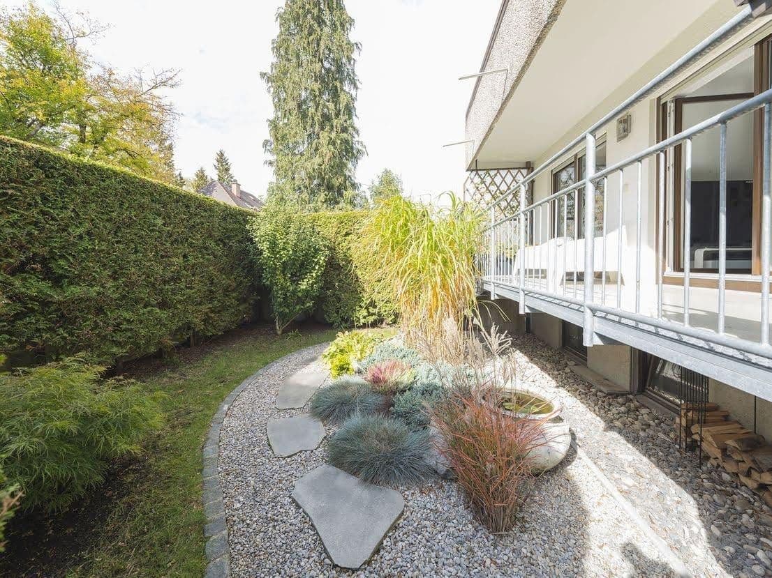 Prenájom bytu 3-izbový 109 m², Hochederstraße 9, München, Bavorsko Prenájom bytu 3-izbový 109 m², Hochederstraße 9, München, Bavorsko