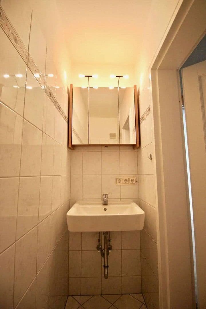 Prenájom bytu 3-izbový 109 m², Hochederstraße 9, München, Bavorsko Prenájom bytu 3-izbový 109 m², Hochederstraße 9, München, Bavorsko