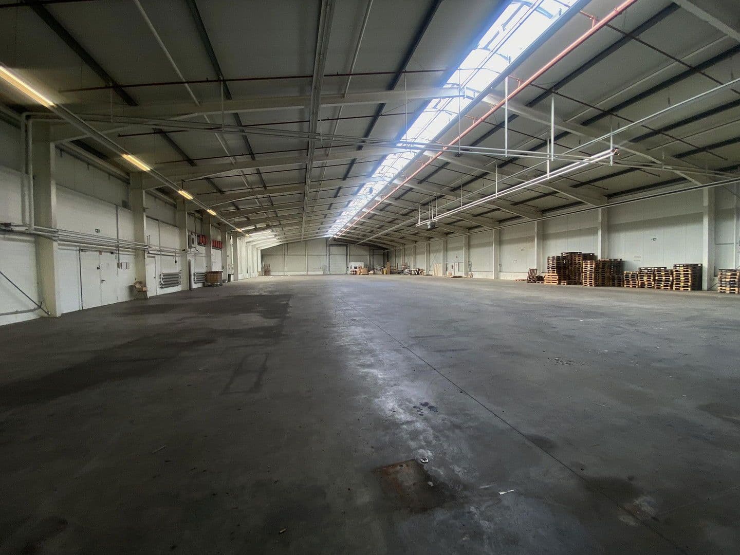 Prenájom nebytového priestoru 2.267 m², Daimlerstraße 5-8, Hörstel, Severné Porýnie - Westfálsko Prenájom nebytového priestoru 2.267 m², Daimlerstraße 5-8, Hörstel, Severné Porýnie - Westfálsko