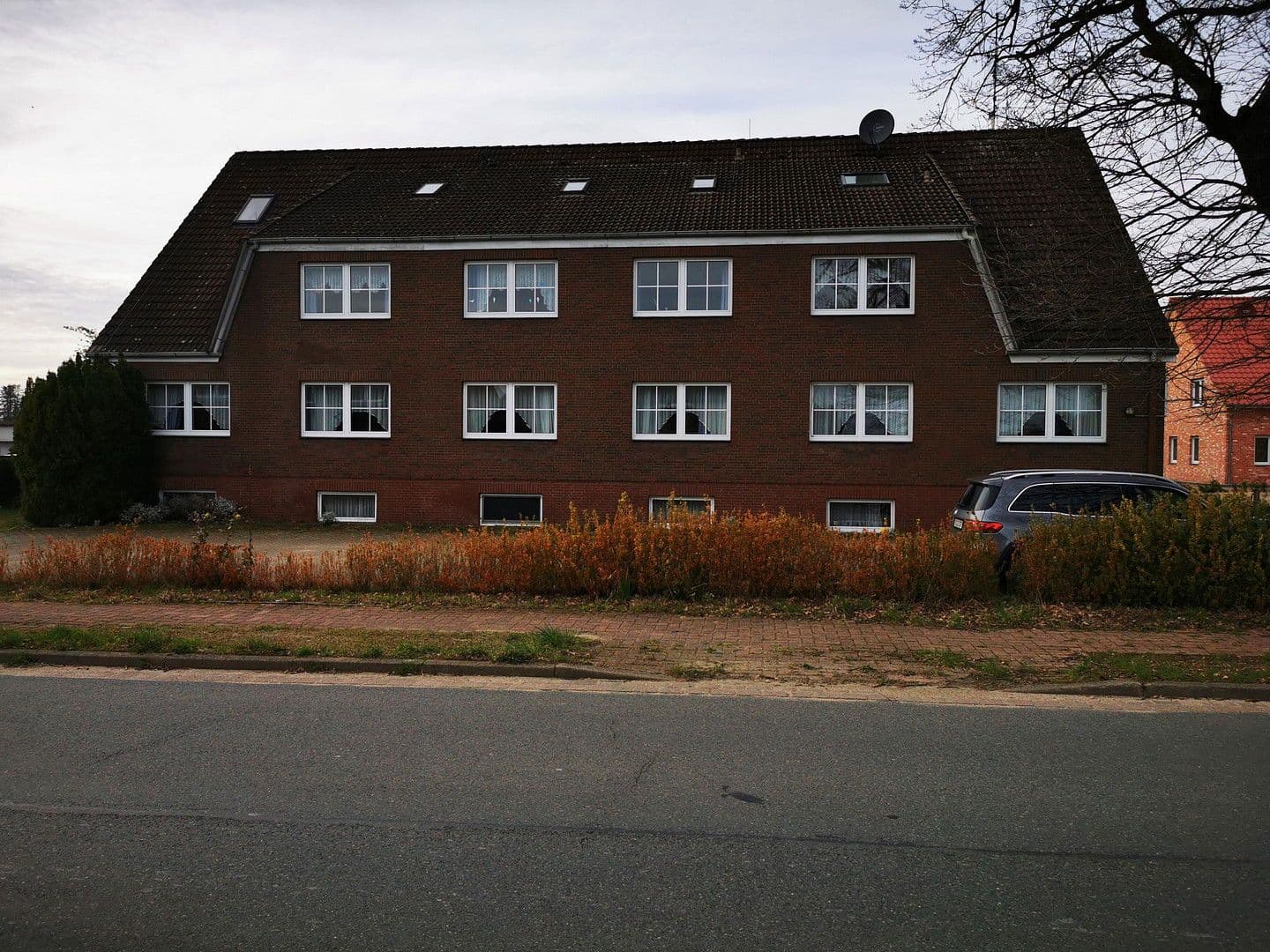 Predaj domu 1.350 m², pozemek 5.045 m², Auf der Loge 7, Wedemark, Dolné Sasko Predaj domu 1.350 m², pozemek 5.045 m², Auf der Loge 7, Wedemark, Dolné Sasko