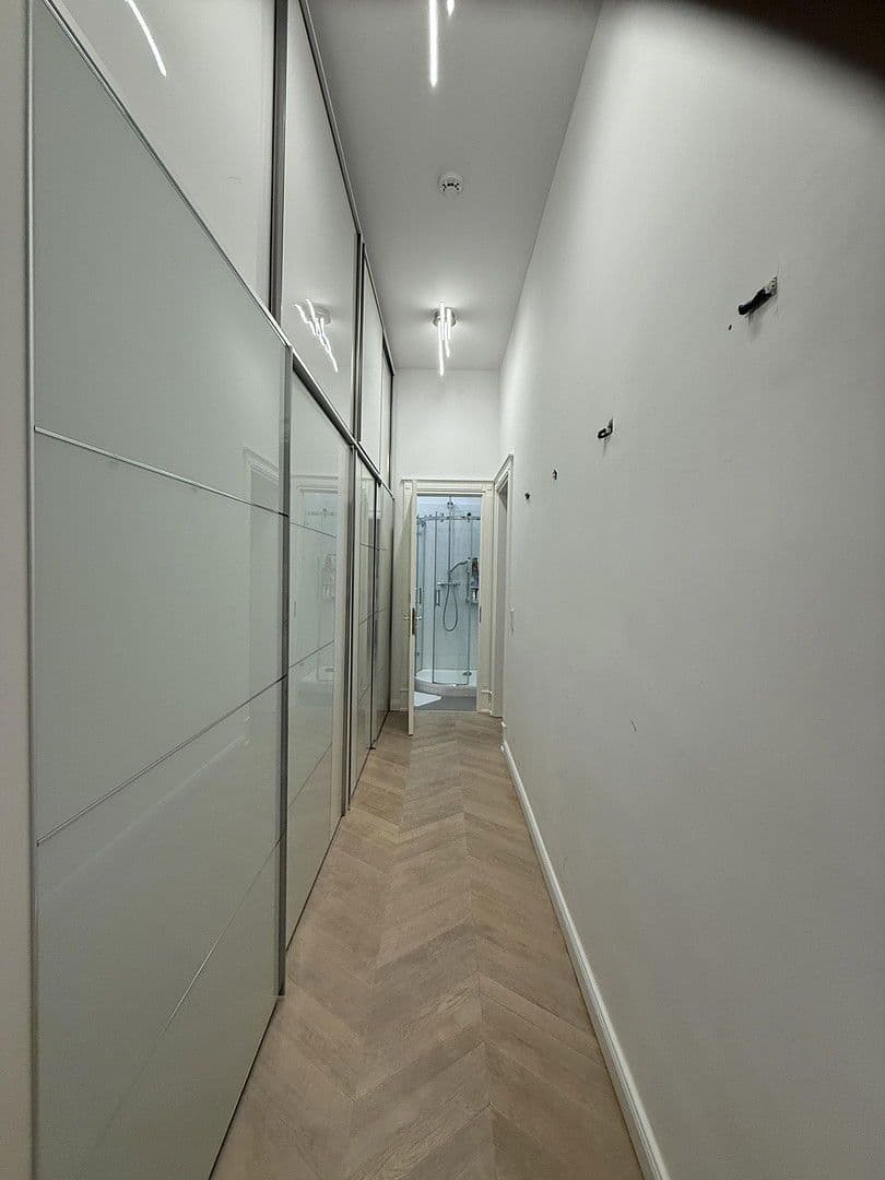 Prenájom bytu 3-izbový 103 m², Berlin, Berlín Prenájom bytu 3-izbový 103 m², Berlin, Berlín