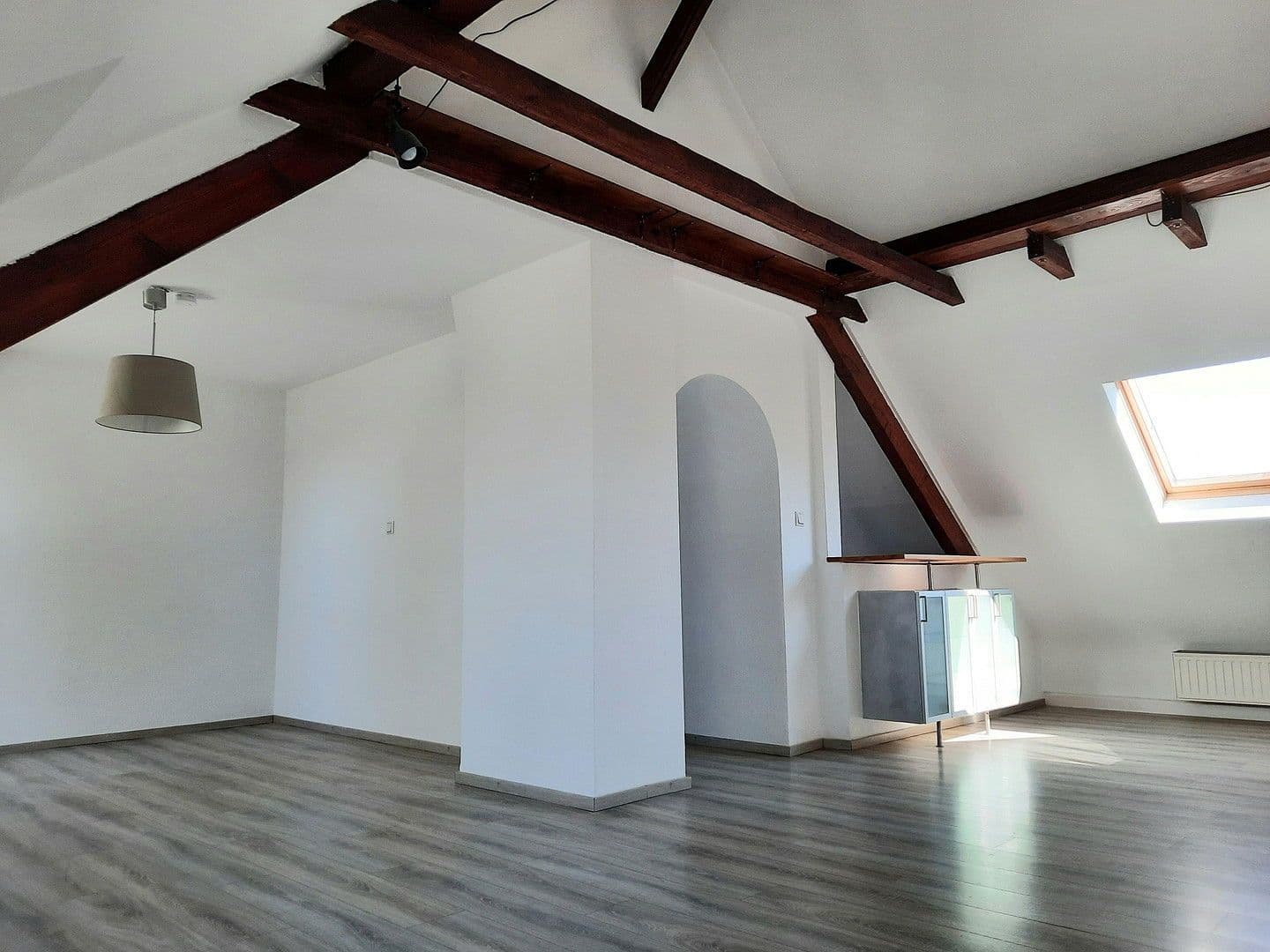 Prenájom bytu 3-izbový 83 m², Meerbusch, Severné Porýnie - Westfálsko Prenájom bytu 3-izbový 83 m², Meerbusch, Severné Porýnie - Westfálsko