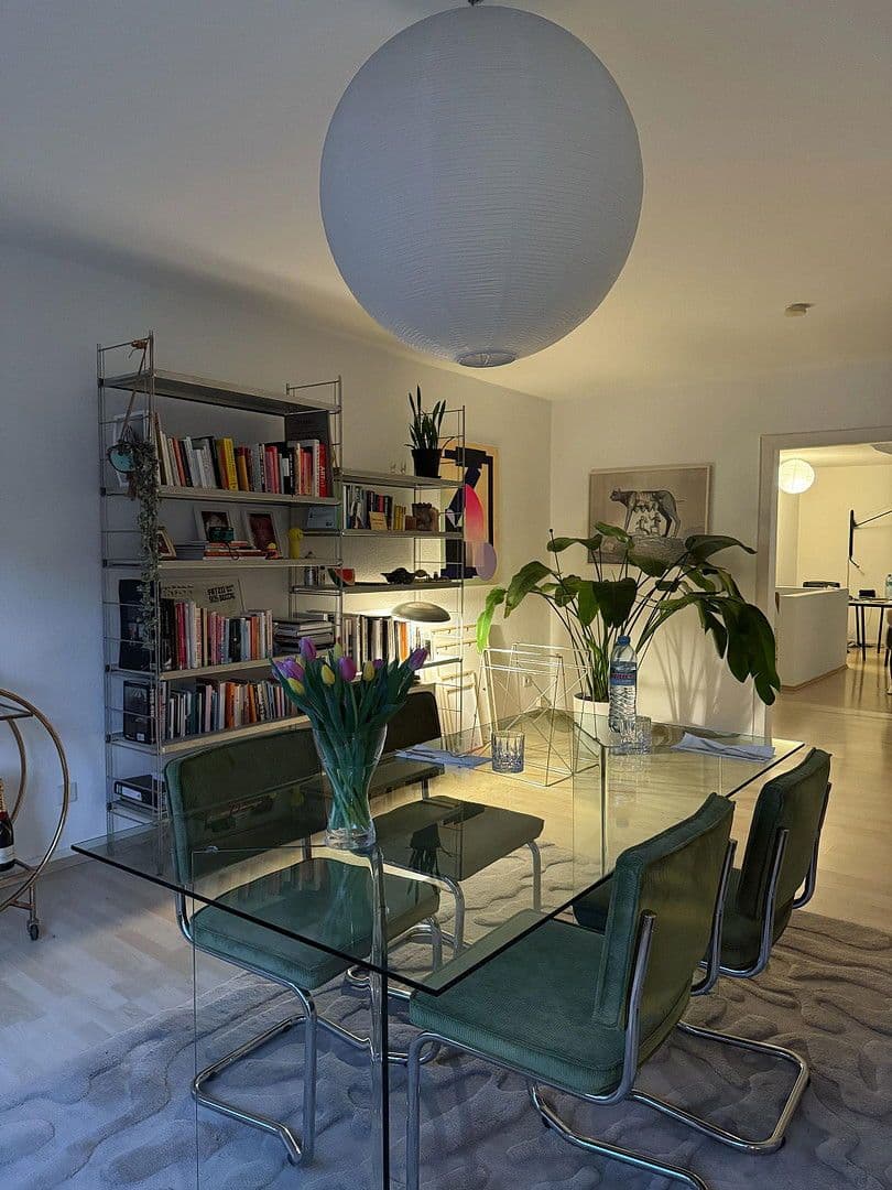 Prenájom bytu 4-izbový 166 m², Grafenberger Allee 91, Düsseldorf, Severné Porýnie - Westfálsko Prenájom bytu 4-izbový 166 m², Grafenberger Allee 91, Düsseldorf, Severné Porýnie - Westfálsko