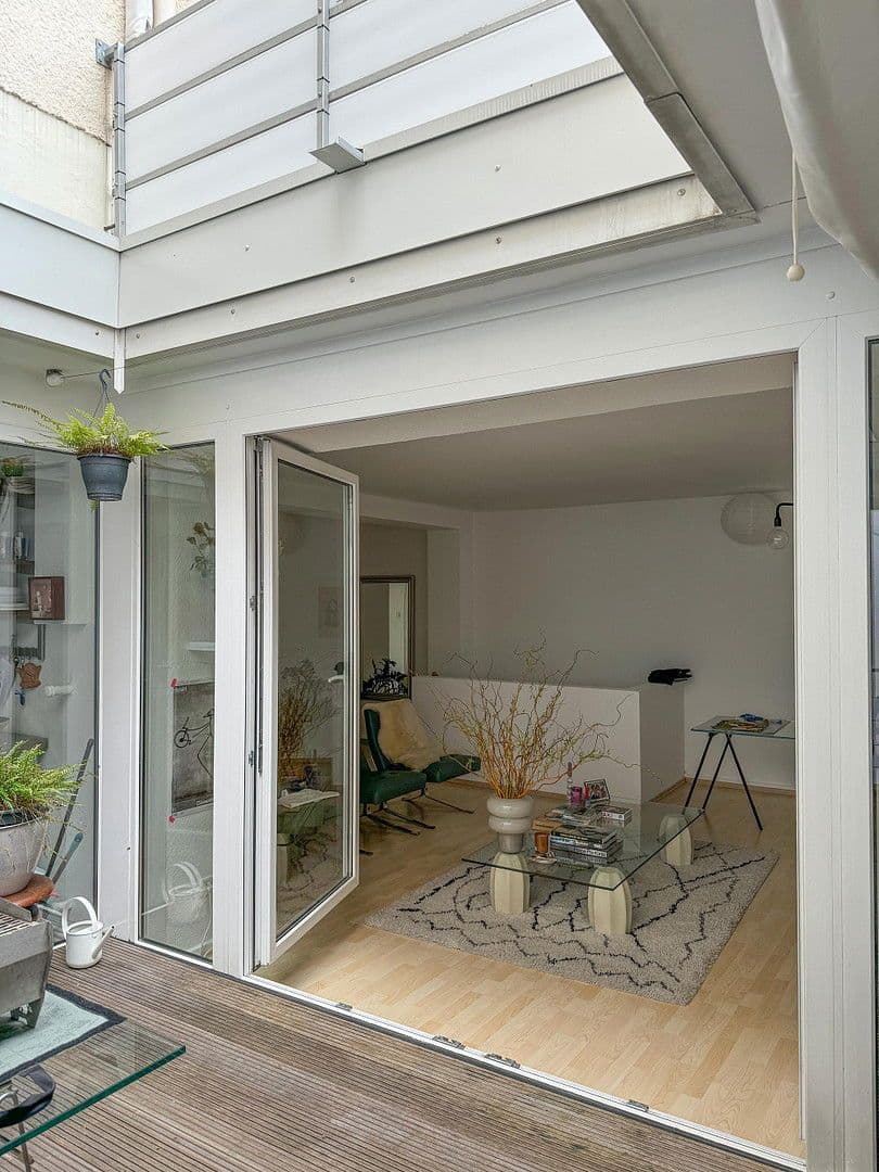 Prenájom bytu 4-izbový 166 m², Grafenberger Allee 91, Düsseldorf, Severné Porýnie - Westfálsko Prenájom bytu 4-izbový 166 m², Grafenberger Allee 91, Düsseldorf, Severné Porýnie - Westfálsko