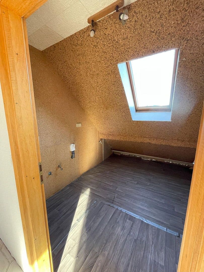 Prenájom bytu 5-izbový 136 m², Bahnhofstr. 34, Helmstedt, Dolné Sasko Prenájom bytu 5-izbový 136 m², Bahnhofstr. 34, Helmstedt, Dolné Sasko