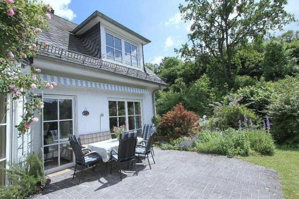 Predaj domu 188 m², pozemek 1.233 m², Densborn, Porýnie-Falcko Predaj domu 188 m², pozemek 1.233 m², Densborn, Porýnie-Falcko