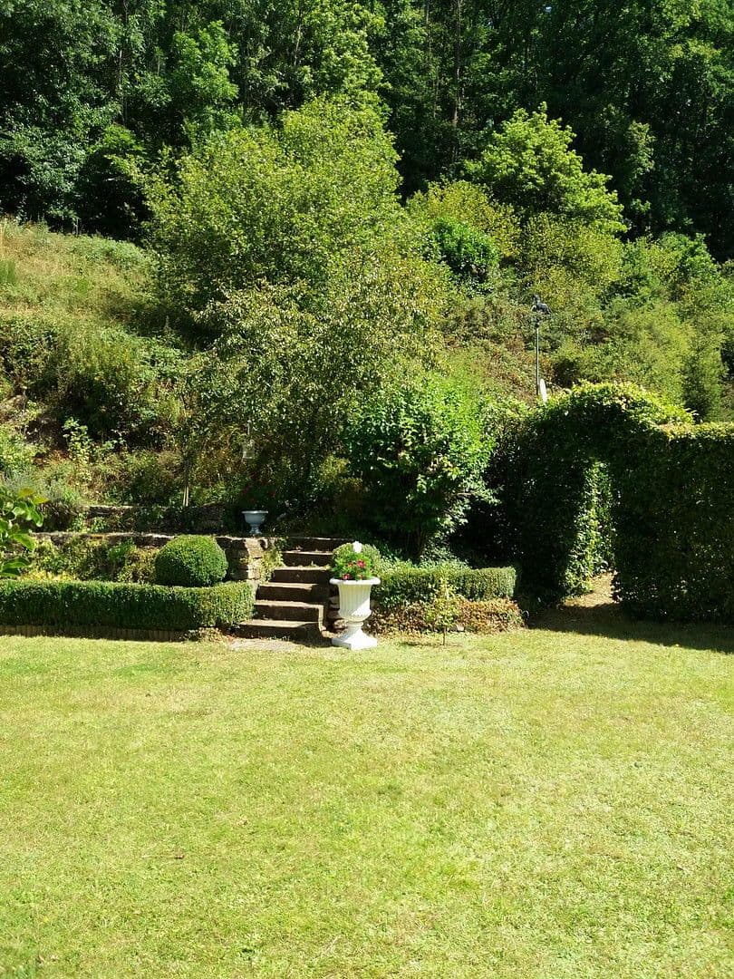 Predaj domu 188 m², pozemek 1.233 m², Densborn, Porýnie-Falcko Predaj domu 188 m², pozemek 1.233 m², Densborn, Porýnie-Falcko