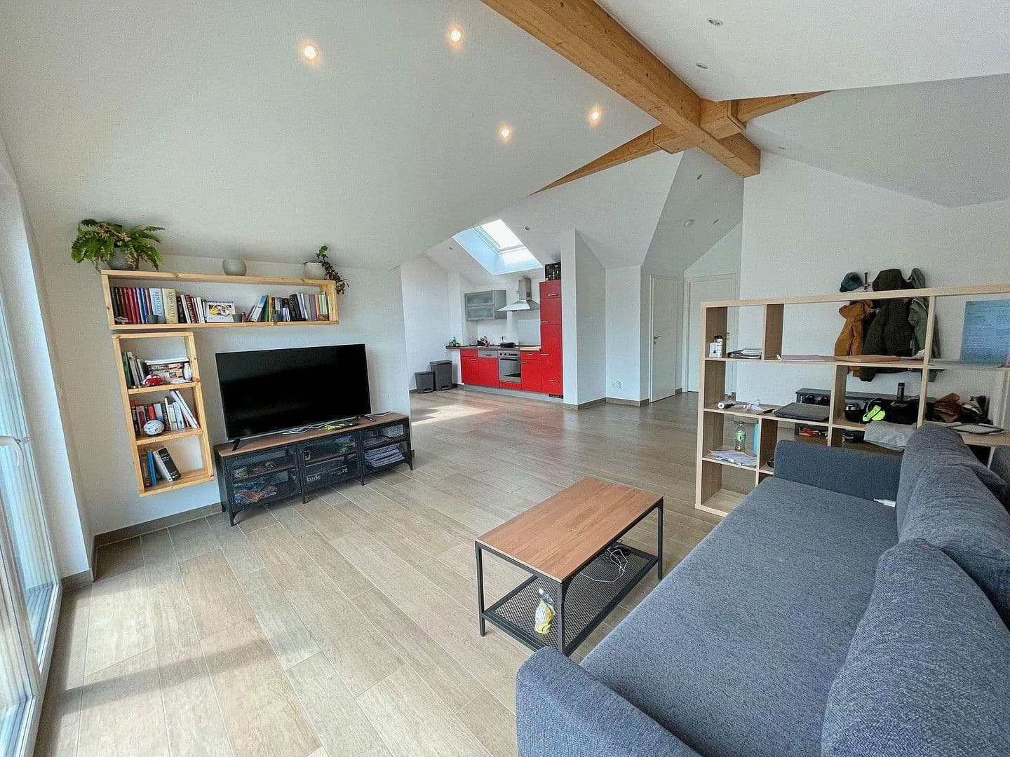 Prenájom bytu 2-izbový 80 m², München, Bavorsko Prenájom bytu 2-izbový 80 m², München, Bavorsko