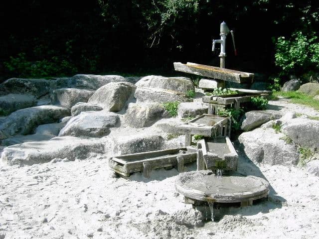 Prenájom bytu 2-izbový 80 m², München, Bavorsko Prenájom bytu 2-izbový 80 m², München, Bavorsko