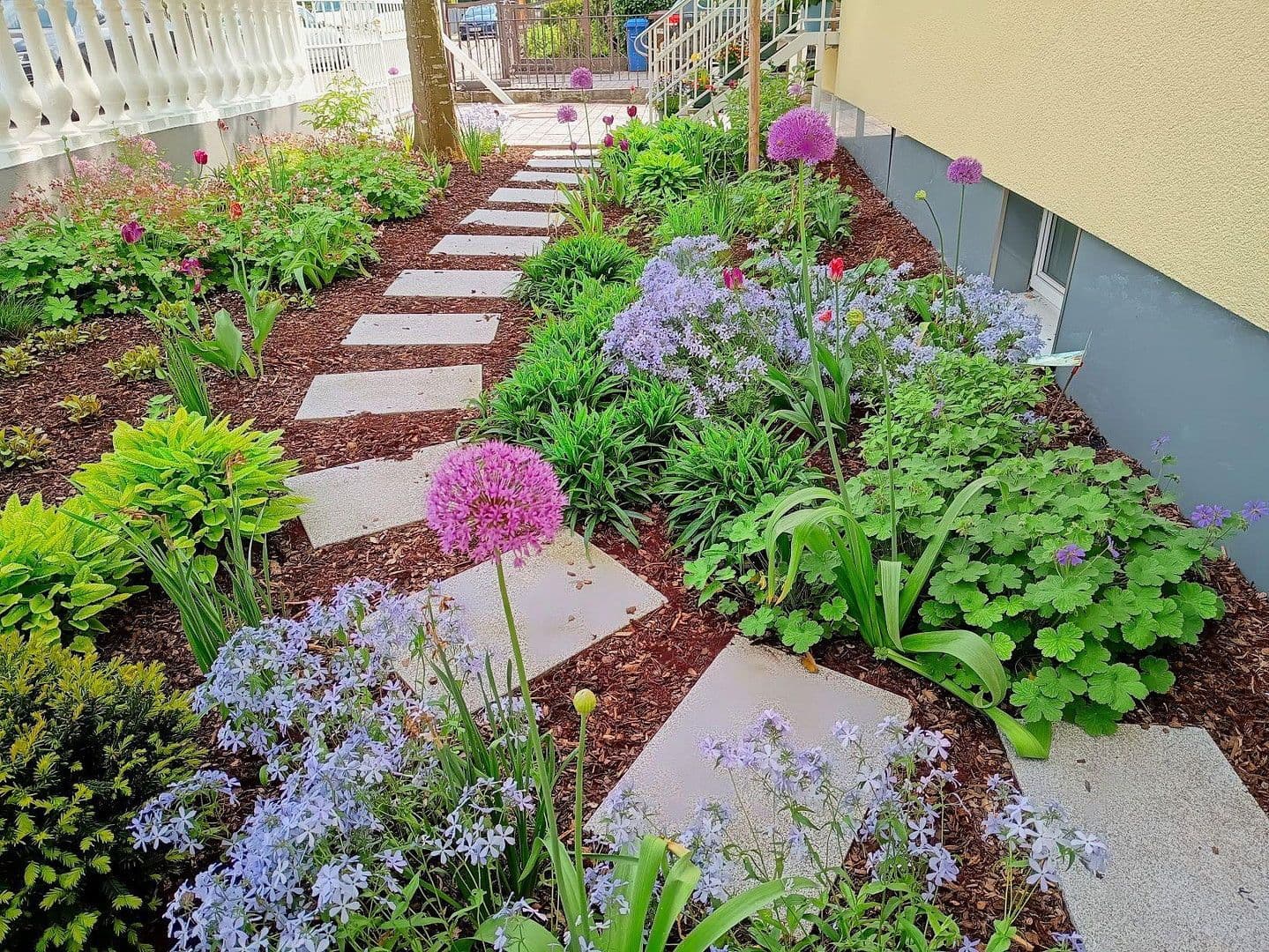 Prenájom bytu 2-izbový 80 m², München, Bavorsko Prenájom bytu 2-izbový 80 m², München, Bavorsko