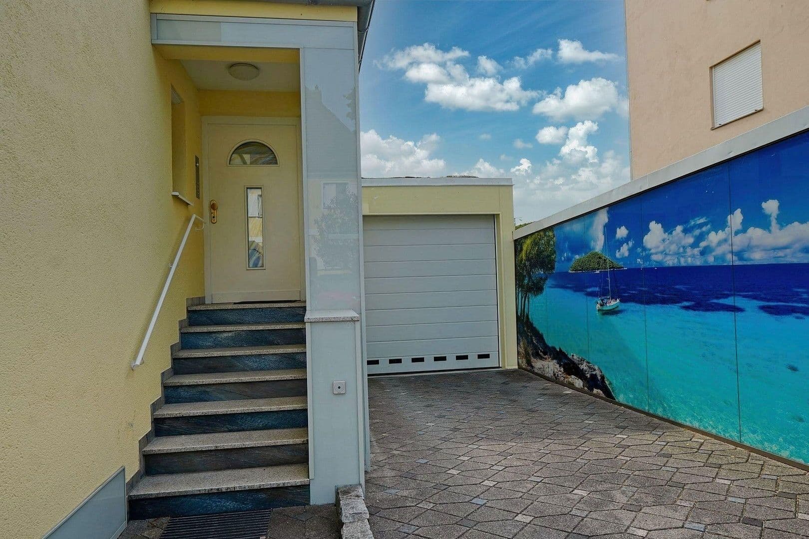 Prenájom bytu 2-izbový 80 m², München, Bavorsko Prenájom bytu 2-izbový 80 m², München, Bavorsko