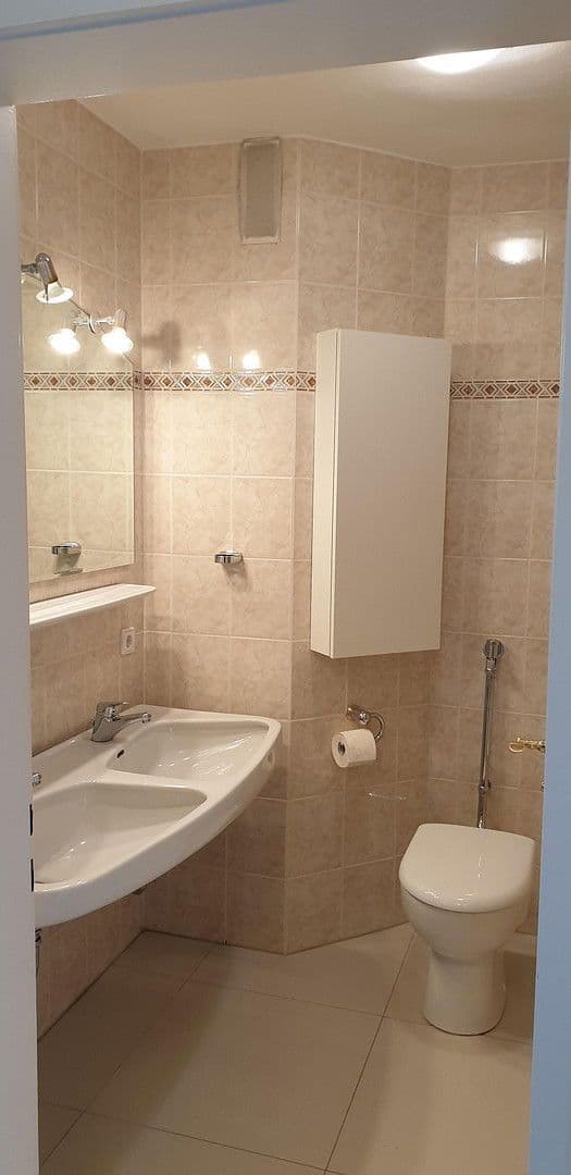 Prenájom domu 171 m², pozemek 250 m², Baldham, Bavorsko Prenájom domu 171 m², pozemek 250 m², Baldham, Bavorsko