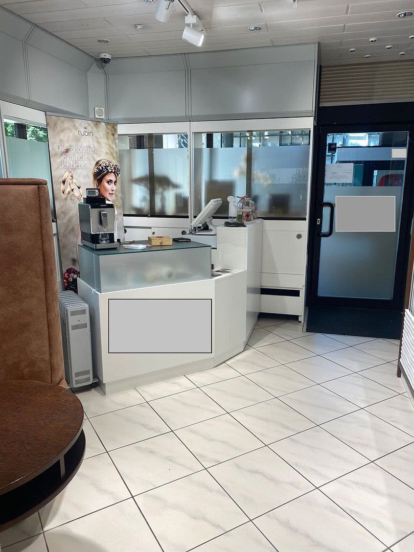 Predaj nebytového priestoru 93 m², Gaggenau, Bádensko-Wurttembersko Predaj nebytového priestoru 93 m², Gaggenau, Bádensko-Wurttembersko