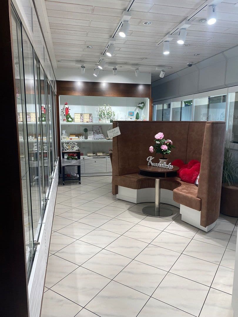 Predaj nebytového priestoru 93 m², Gaggenau, Bádensko-Wurttembersko Predaj nebytového priestoru 93 m², Gaggenau, Bádensko-Wurttembersko