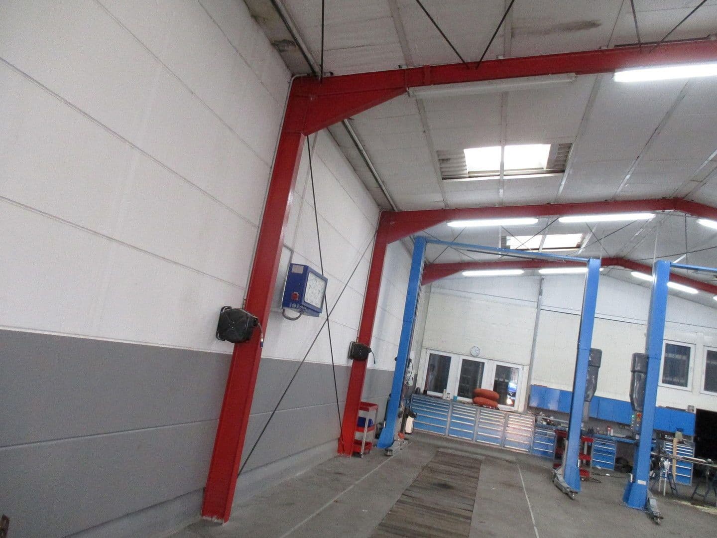 Prenájom nebytového priestoru 1.400 m², Berlin, Berlín Prenájom nebytového priestoru 1.400 m², Berlin, Berlín