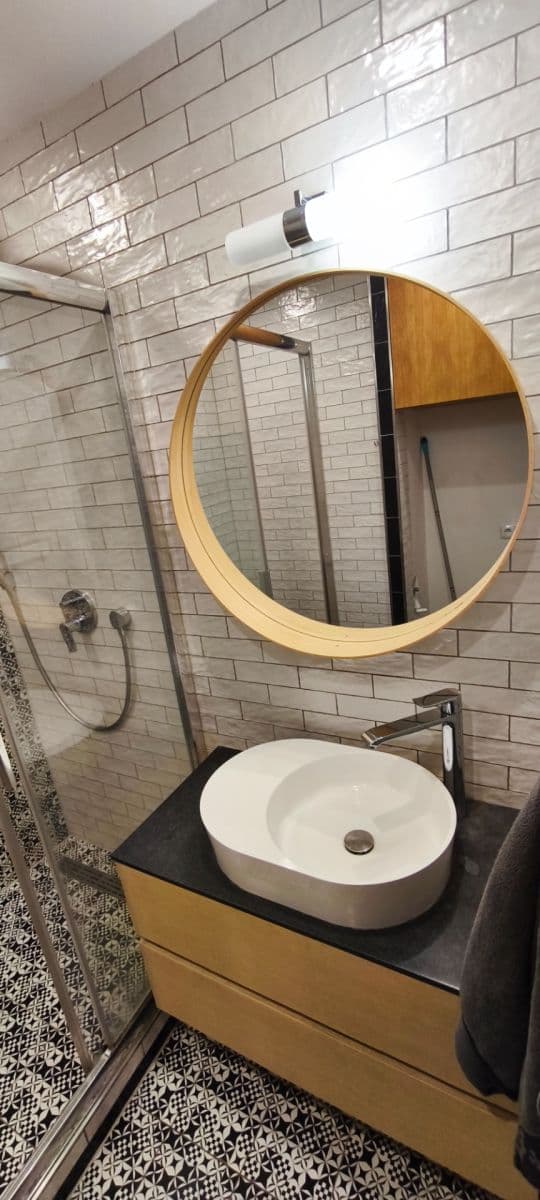 Prenájom bytu 3-izbový 72 m², U Vlečky, Praha, Praha Prenájom bytu 3-izbový 72 m², U Vlečky, Praha, Praha