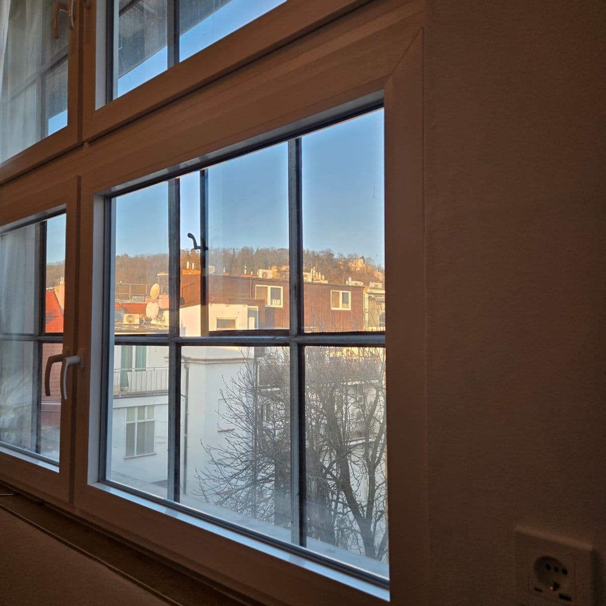 Prenájom bytu 1-izbový 38 m², Janáčkovo nábřeží, Praha, Praha Prenájom bytu 1-izbový 38 m², Janáčkovo nábřeží, Praha, Praha