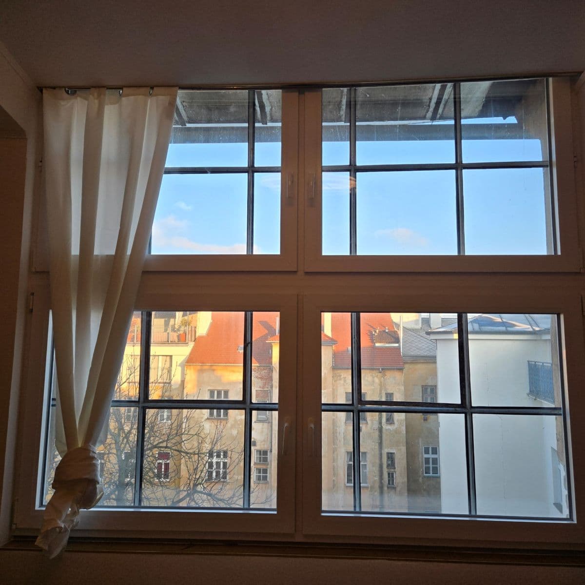 Prenájom bytu 1-izbový 38 m², Janáčkovo nábřeží, Praha, Praha Prenájom bytu 1-izbový 38 m², Janáčkovo nábřeží, Praha, Praha