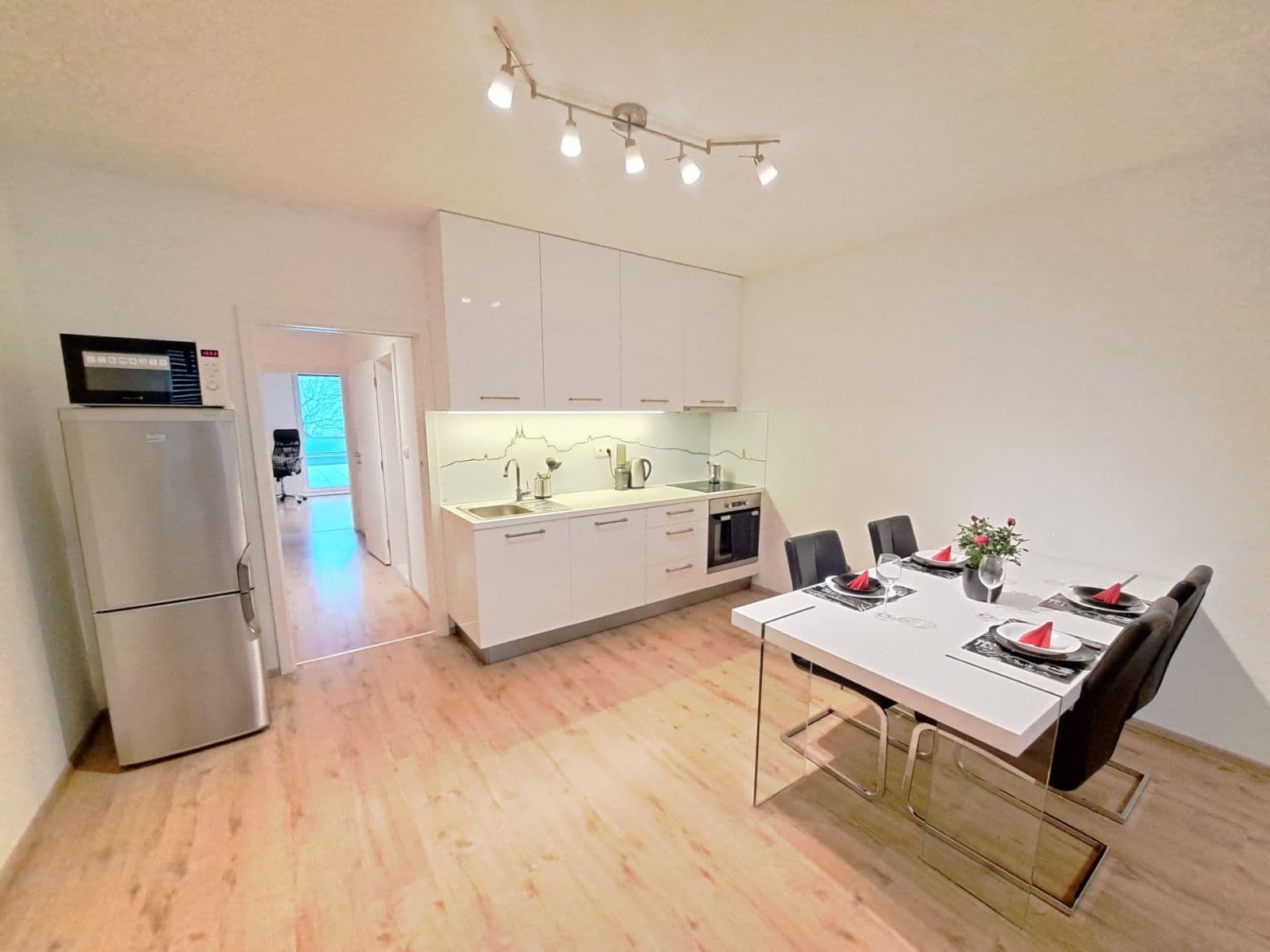 Prenájom bytu 2-izbový 156 m², Francouzská, Brno, Jihomoravský kraj Prenájom bytu 2-izbový 156 m², Francouzská, Brno, Jihomoravský kraj