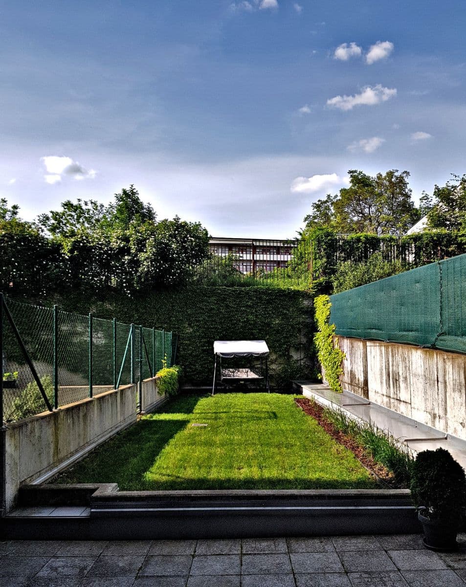 Prenájom bytu 2-izbový 156 m², Francouzská, Brno, Jihomoravský kraj Prenájom bytu 2-izbový 156 m², Francouzská, Brno, Jihomoravský kraj