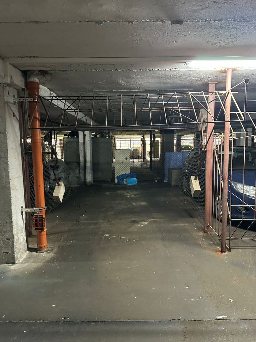 Predaj garáže 18 m², Lovosická, Praha, Praha Predaj garáže 18 m², Lovosická, Praha, Praha