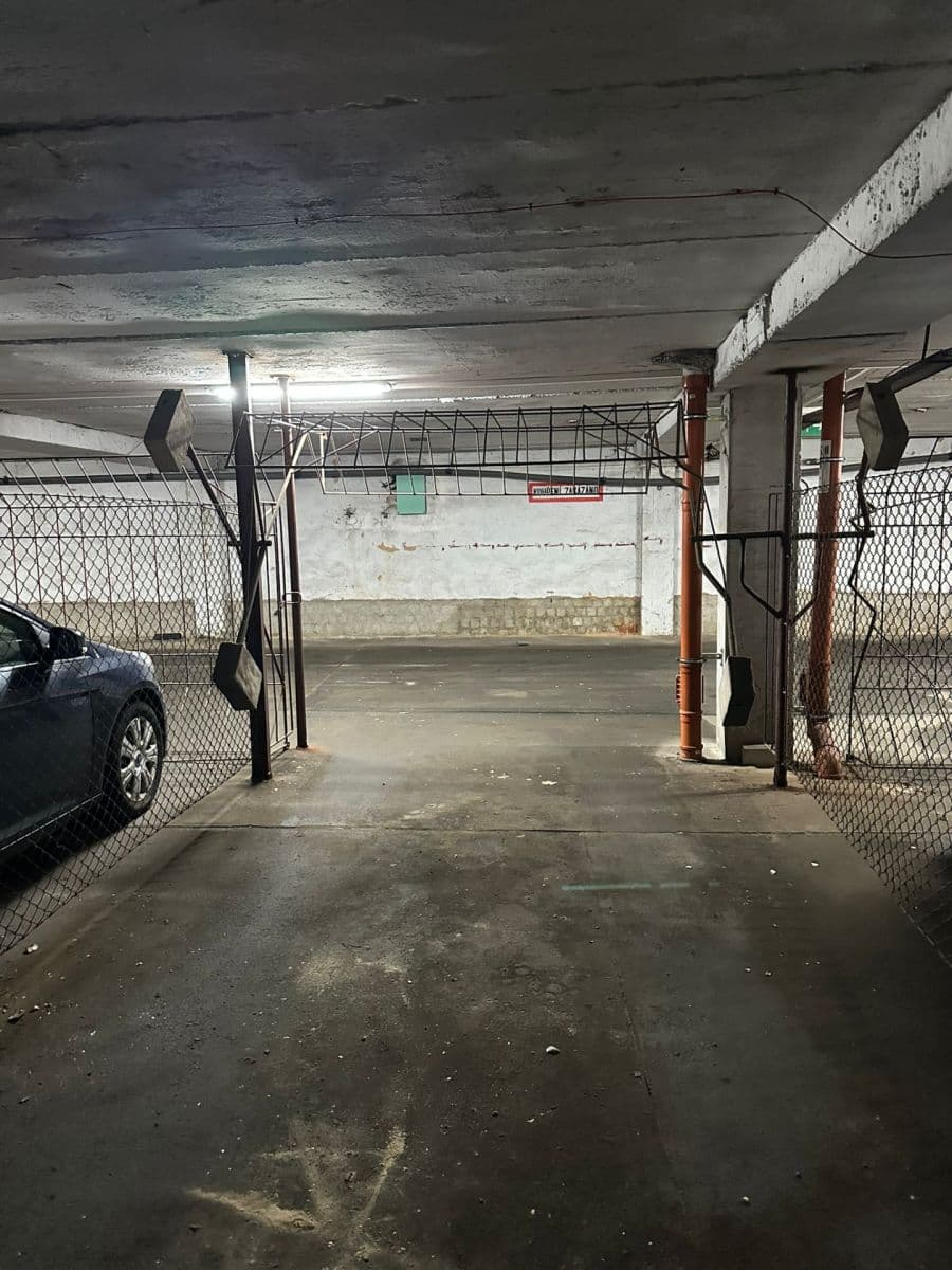 Predaj garáže 18 m², Lovosická, Praha, Praha Predaj garáže 18 m², Lovosická, Praha, Praha