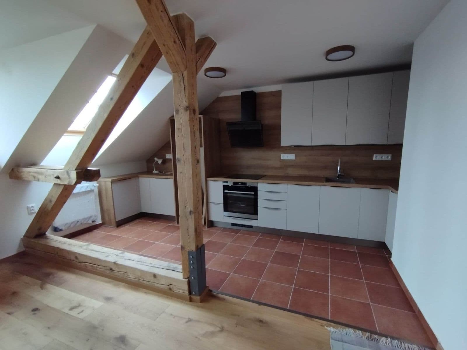 Prenájom bytu 2-izbový 95 m², U Dráhy, Plzeň, Plzeňský kraj Prenájom bytu 2-izbový 95 m², U Dráhy, Plzeň, Plzeňský kraj