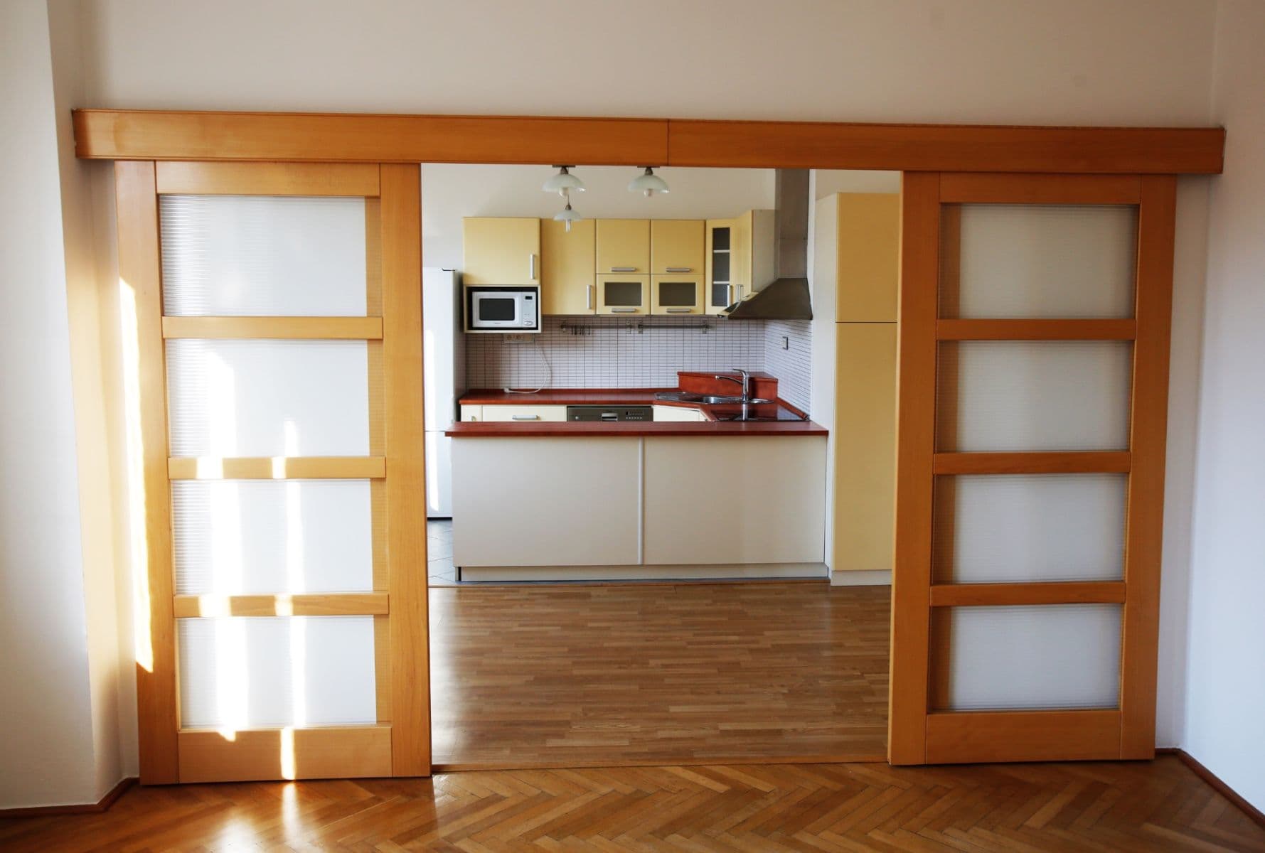 Prenájom bytu 2-izbový 76 m², Lodecká, Praha, Praha Prenájom bytu 2-izbový 76 m², Lodecká, Praha, Praha