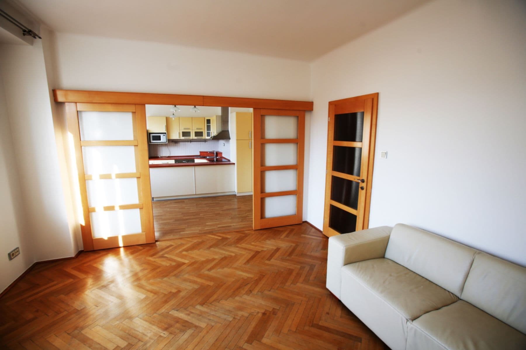 Prenájom bytu 2-izbový 76 m², Lodecká, Praha, Praha Prenájom bytu 2-izbový 76 m², Lodecká, Praha, Praha