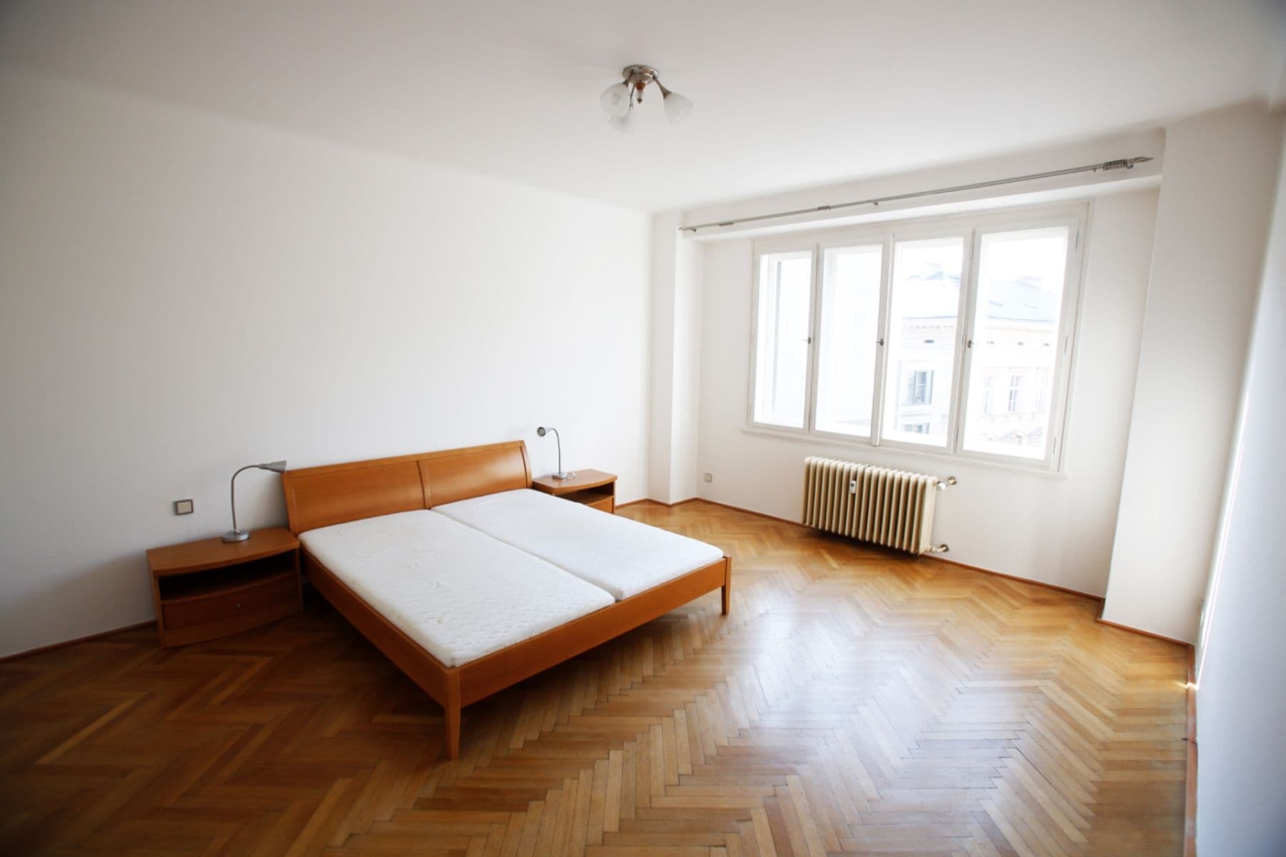 Prenájom bytu 2-izbový 76 m², Lodecká, Praha, Praha Prenájom bytu 2-izbový 76 m², Lodecká, Praha, Praha