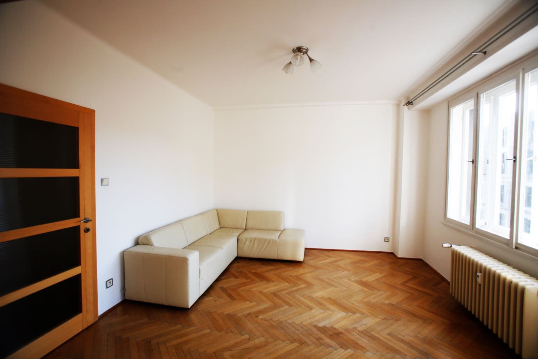 Prenájom bytu 2-izbový 76 m², Lodecká, Praha, Praha Prenájom bytu 2-izbový 76 m², Lodecká, Praha, Praha
