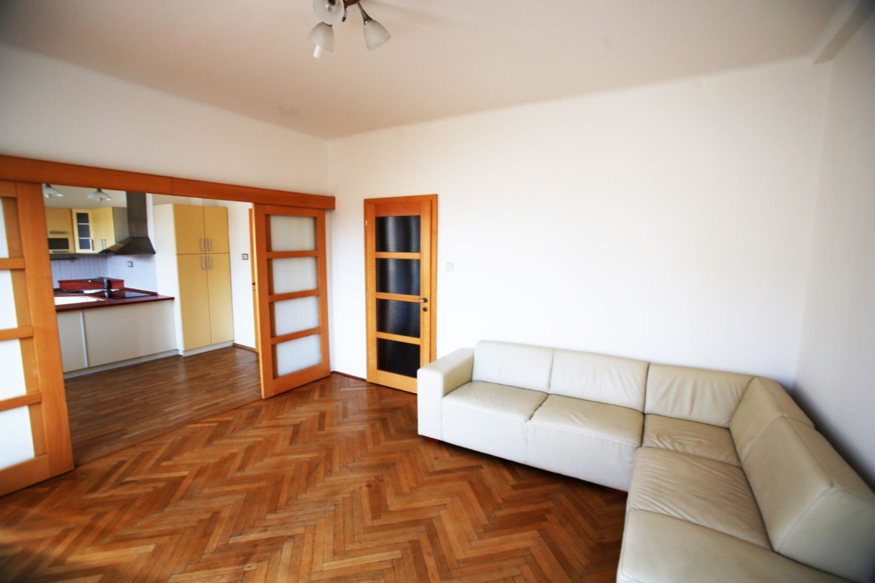 Prenájom bytu 2-izbový 76 m², Lodecká, Praha, Praha Prenájom bytu 2-izbový 76 m², Lodecká, Praha, Praha