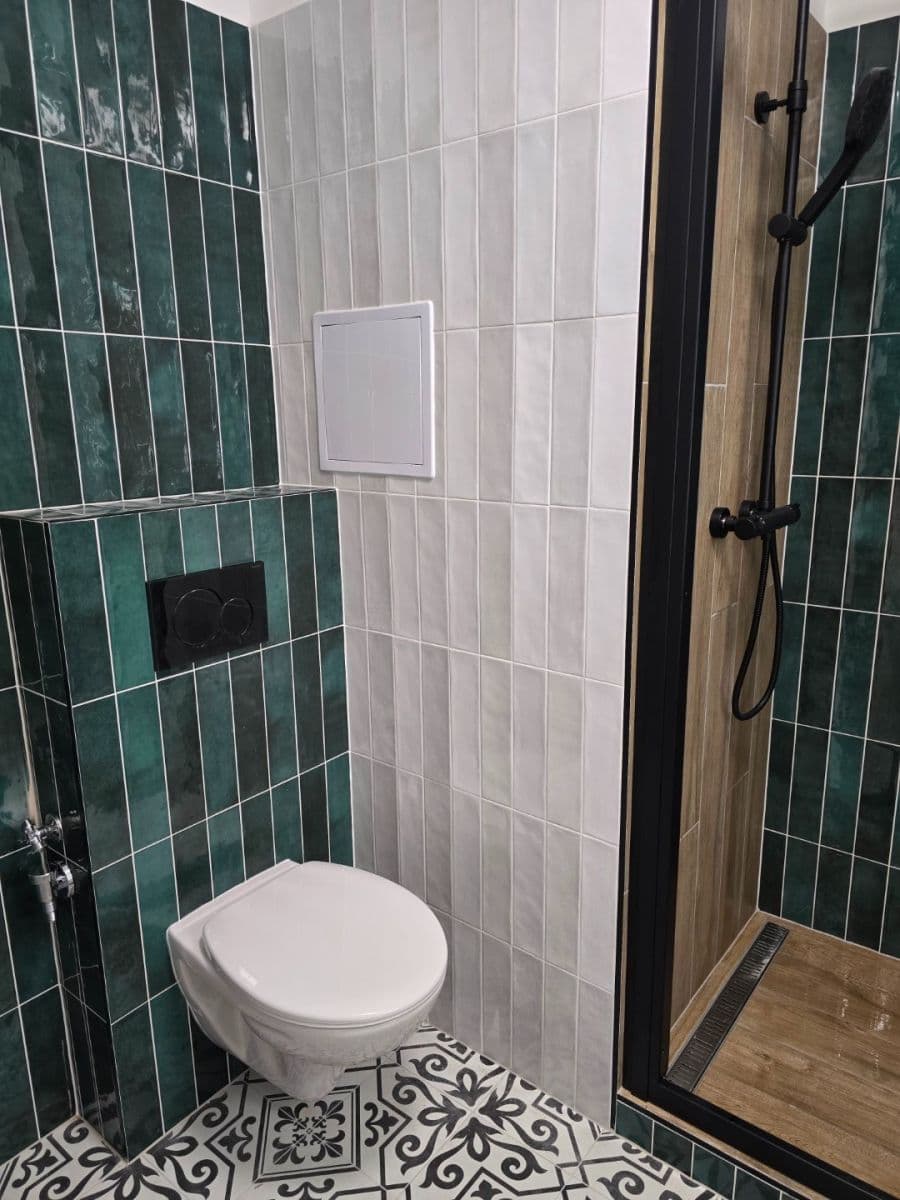 Prenájom bytu 2-izbový 43 m², Ciolkovského, Praha, Praha Prenájom bytu 2-izbový 43 m², Ciolkovského, Praha, Praha