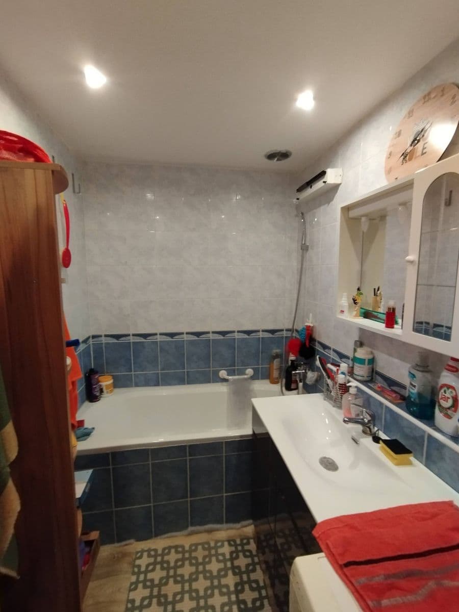 Prenájom bytu 1-izbový 12 m², Vojanova, Ústí nad Labem, Ústecký kraj Prenájom bytu 1-izbový 12 m², Vojanova, Ústí nad Labem, Ústecký kraj