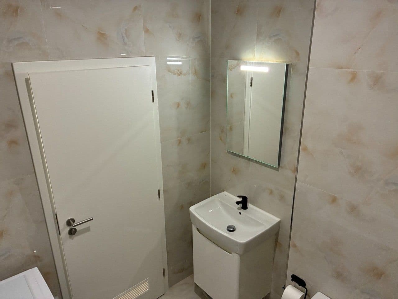 Prenájom bytu 1-izbový 39 m², Sinkulova, Praha, Praha Prenájom bytu 1-izbový 39 m², Sinkulova, Praha, Praha