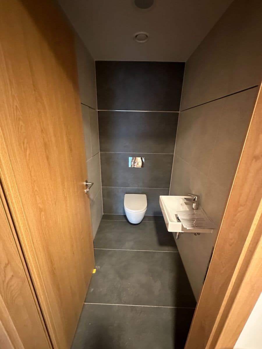 Prenájom bytu 3-izbový 78 m², U Elektry, Praha, Praha Prenájom bytu 3-izbový 78 m², U Elektry, Praha, Praha