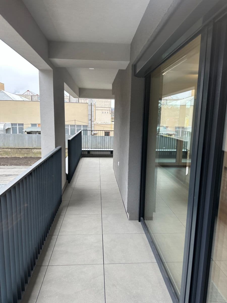 Prenájom bytu 3-izbový 78 m², U Elektry, Praha, Praha Prenájom bytu 3-izbový 78 m², U Elektry, Praha, Praha