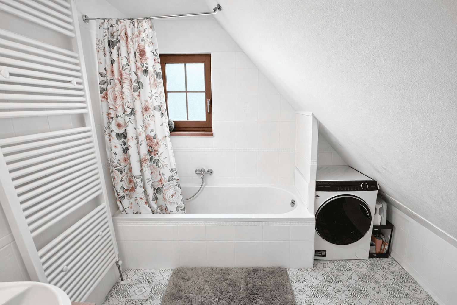 Prenájom domu 102 m², pozemek 600 m², Mcely, Středočeský kraj Prenájom domu 102 m², pozemek 600 m², Mcely, Středočeský kraj