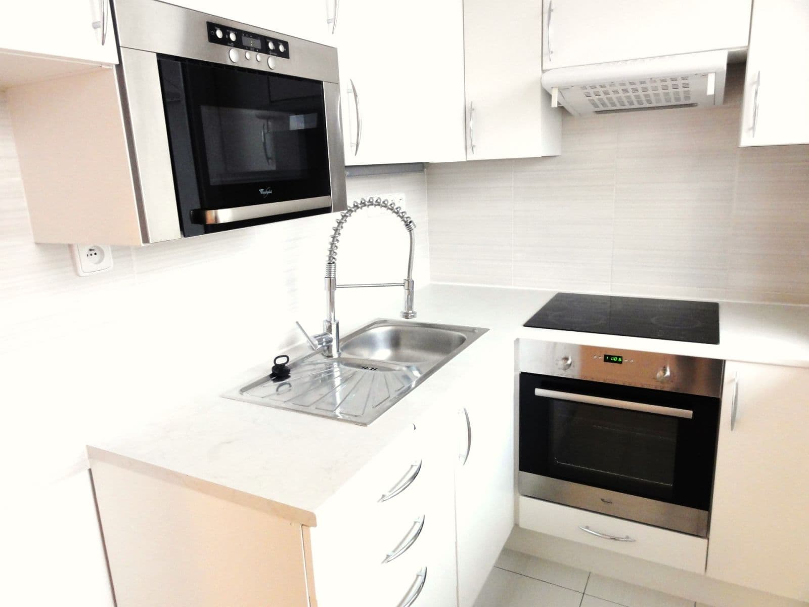 Prenájom bytu 1-izbový 26 m², Veltruská, Praha, Praha Prenájom bytu 1-izbový 26 m², Veltruská, Praha, Praha