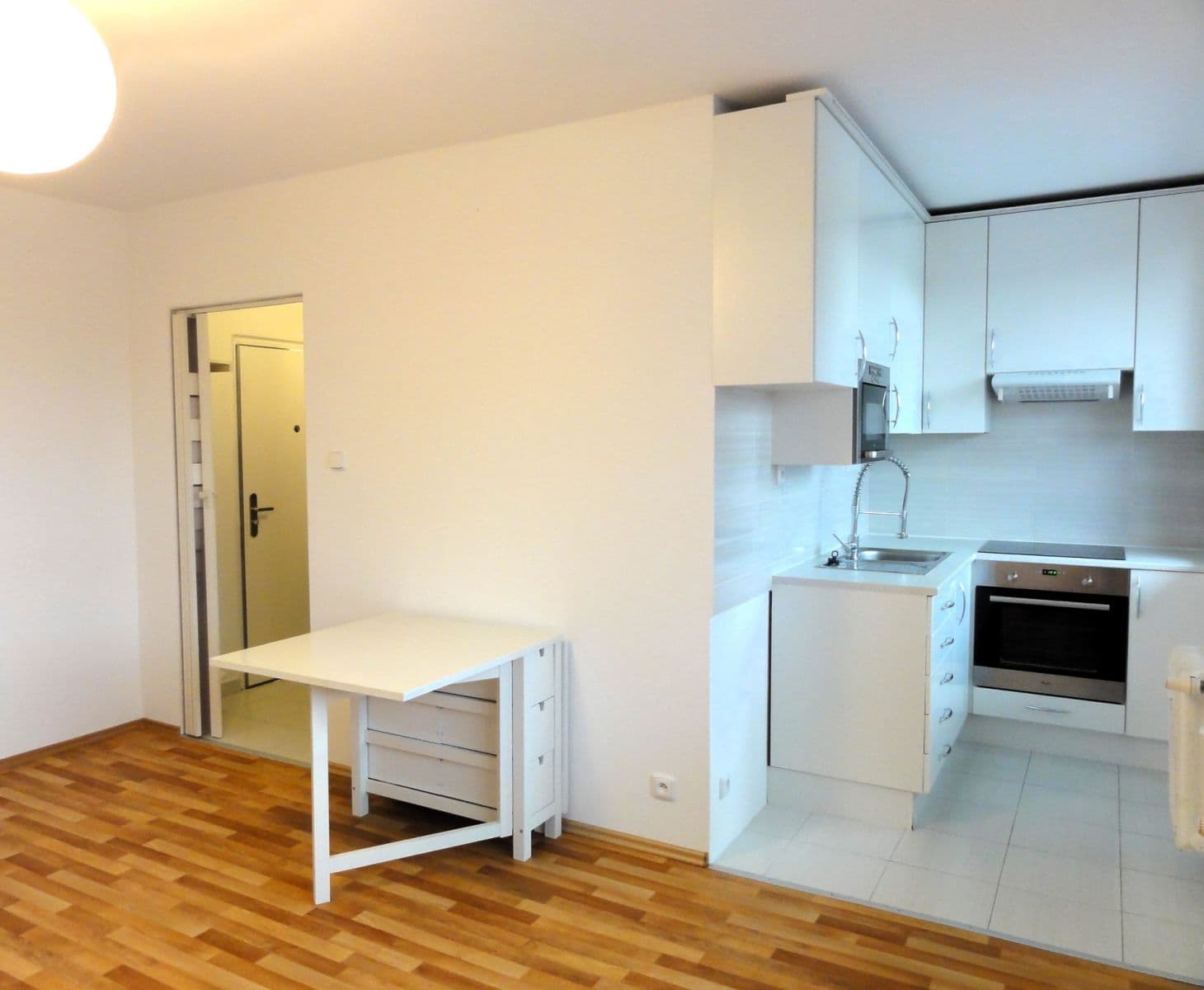 Prenájom bytu 1-izbový 26 m², Veltruská, Praha, Praha Prenájom bytu 1-izbový 26 m², Veltruská, Praha, Praha