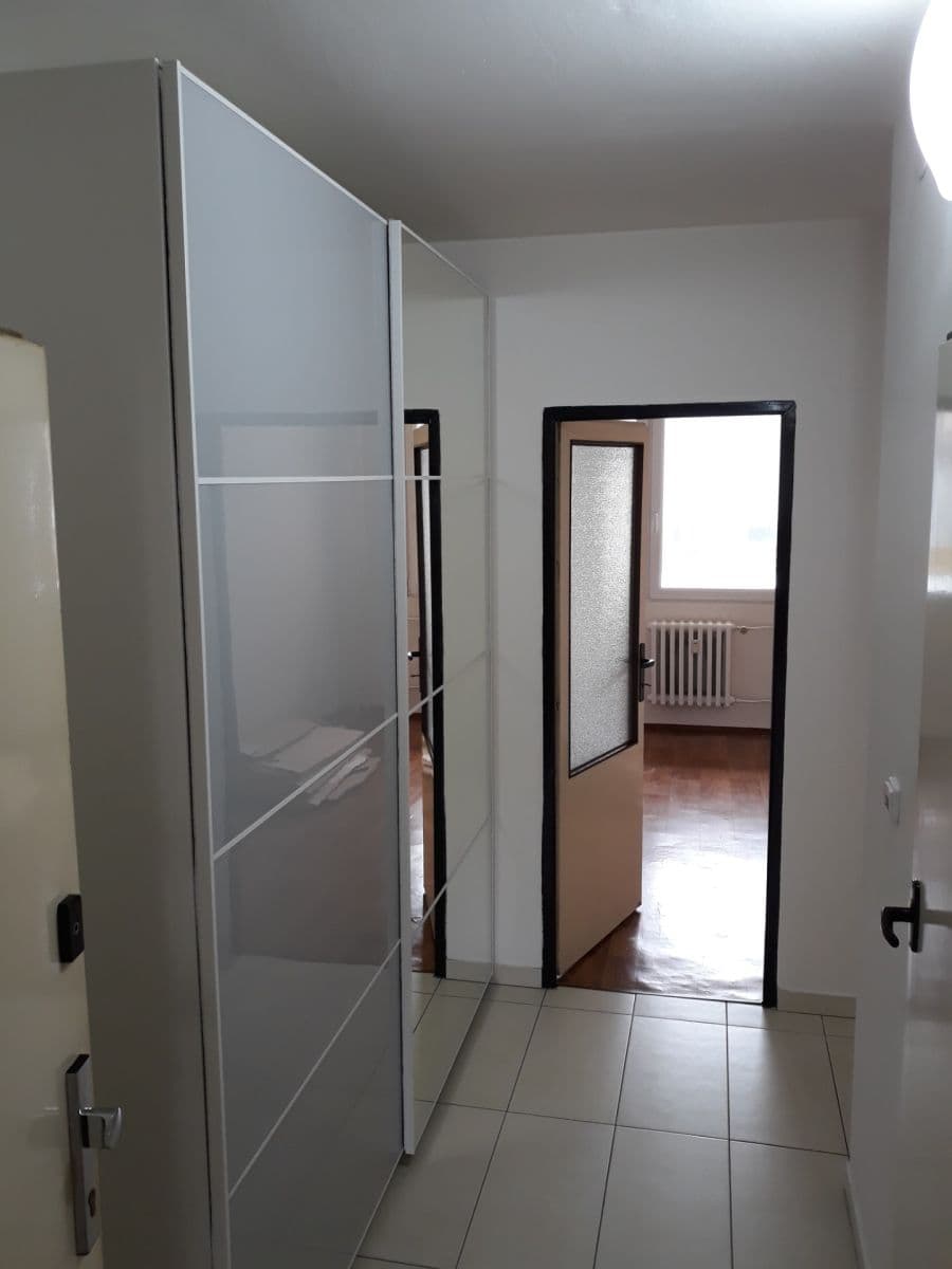 Prenájom bytu 2-izbový 44 m², sídl. Hůrka, Kralupy nad Vltavou, Středočeský kraj Prenájom bytu 2-izbový 44 m², sídl. Hůrka, Kralupy nad Vltavou, Středočeský kraj