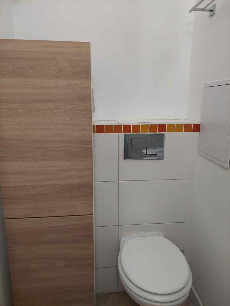 Prenájom bytu 1-izbový 29 m², Šalounova, Praha, Praha Prenájom bytu 1-izbový 29 m², Šalounova, Praha, Praha