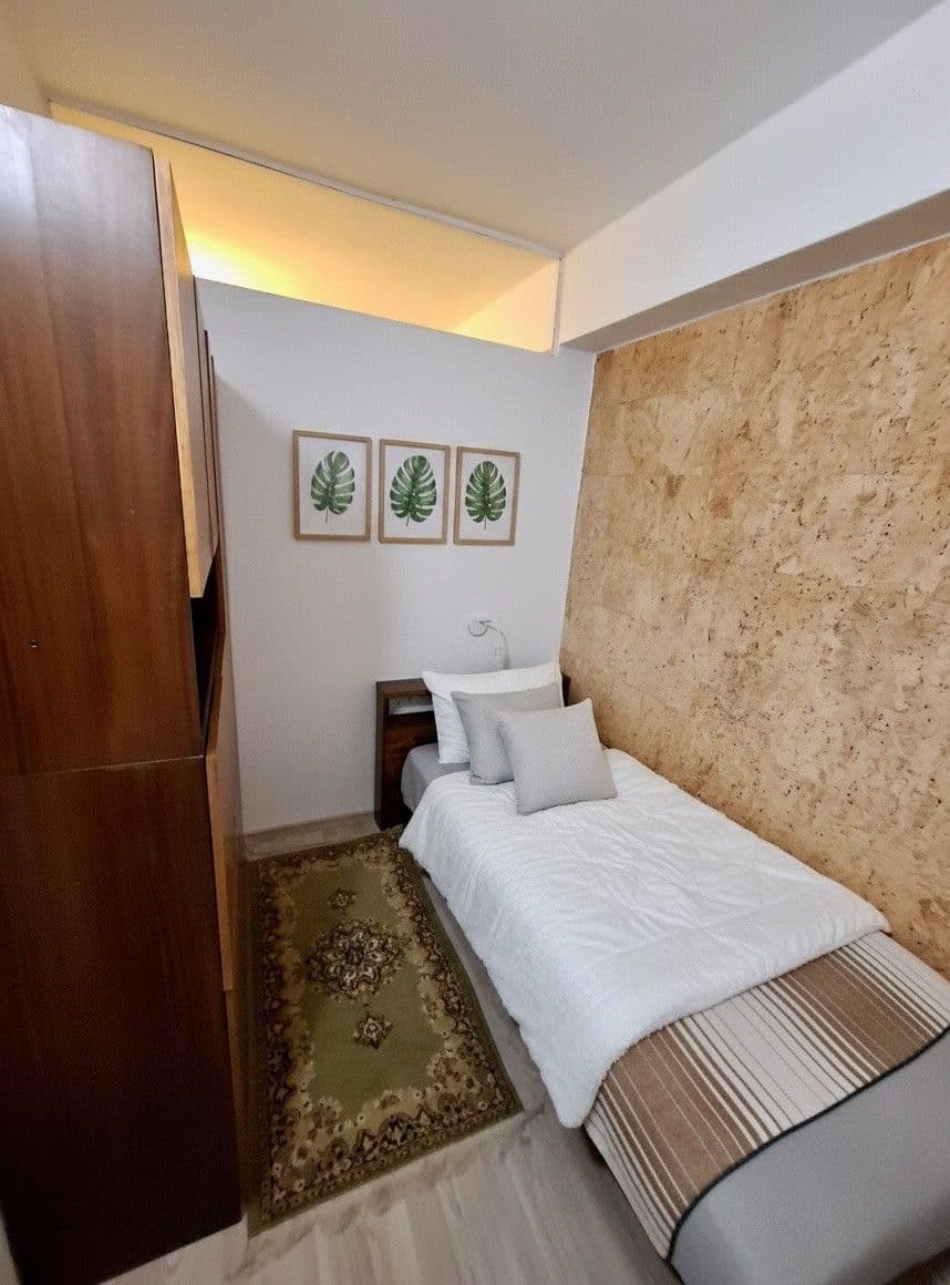 Prenájom bytu 4-izbový 118 m², U Homolky, Praha, Praha Prenájom bytu 4-izbový 118 m², U Homolky, Praha, Praha