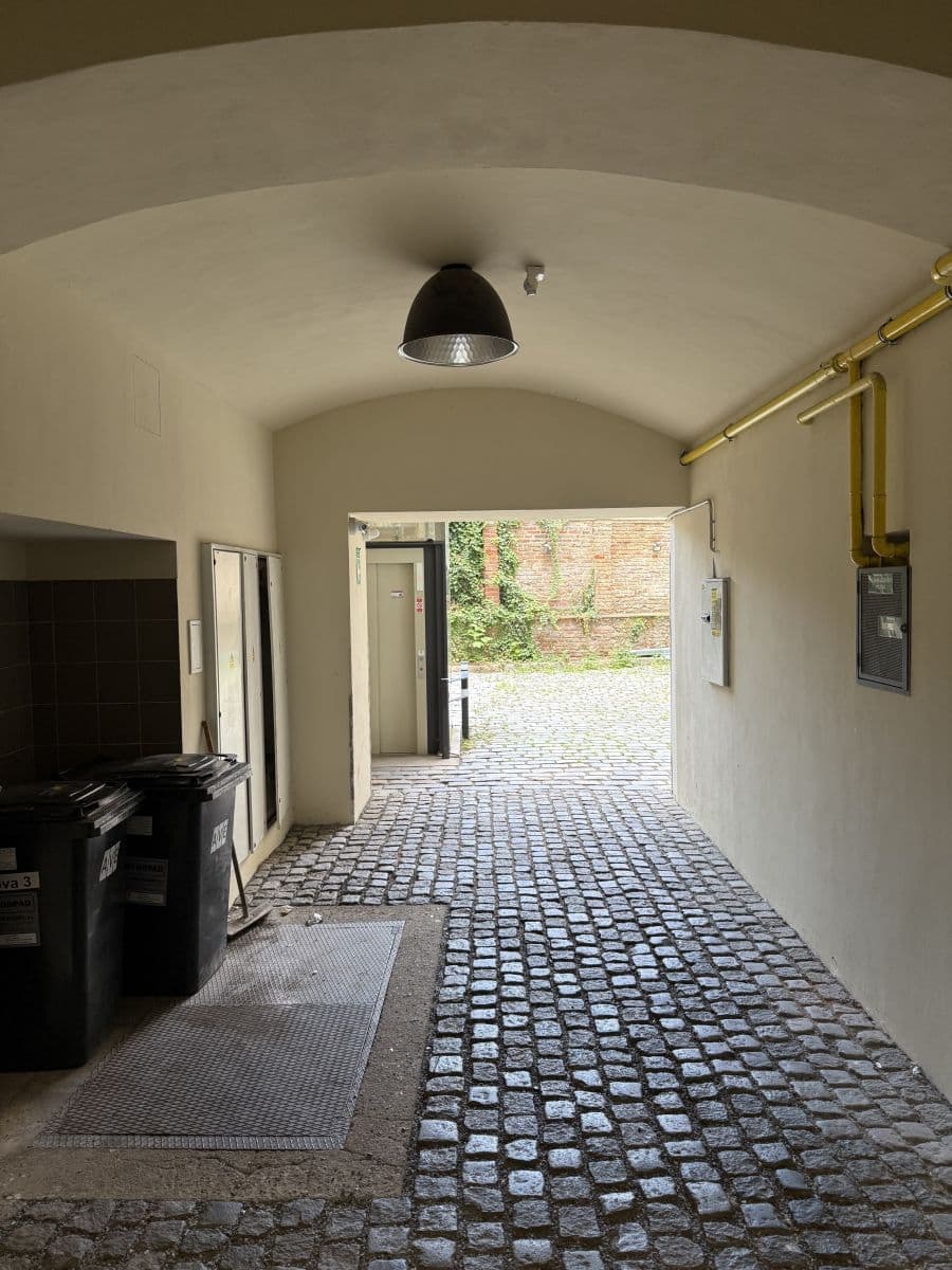 Prenájom bytu 90 m², Milíčova, Praha, Praha Prenájom bytu 90 m², Milíčova, Praha, Praha