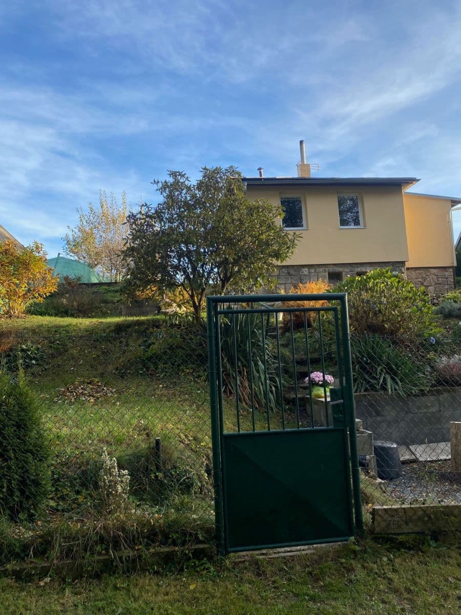 Predaj rekreačného objektu 35 m², pozemek 324 m², Struhařov, Středočeský kraj Predaj rekreačného objektu 35 m², pozemek 324 m², Struhařov, Středočeský kraj