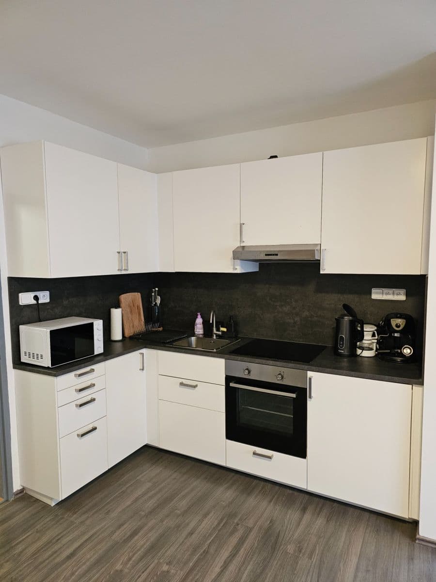 Prenájom bytu 2-izbový 44 m², Krátká, Praha, Praha Prenájom bytu 2-izbový 44 m², Krátká, Praha, Praha